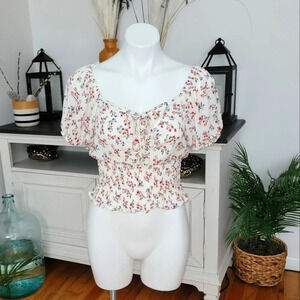 NWT floral white cropped blouse
